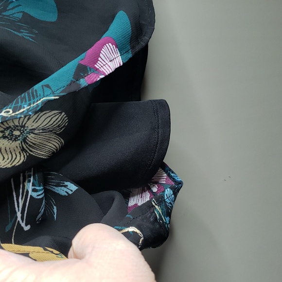 Avenue Floral Black Long Sleeve Top 22/24 Fly-Away Open Back - Picture 6 of 9